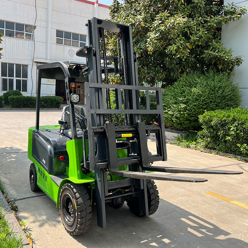 2吨新能源电动叉车