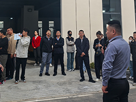 市领导视察易展国际，聚焦小型挖掘机、滑移装载机与 AGV 创新发展，助力工程机械企业