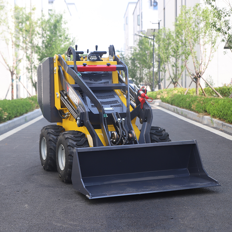 小型滑移装载机S370