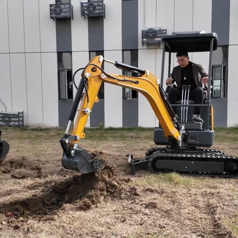 滑移装载机与小型挖掘机施工对比图 工程机械应用场景 滑移装载机与小型挖掘机施工对比图 工程机械应用场景